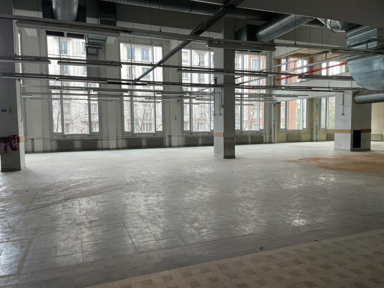 Local d'activité Paris 4308m² Location local d'activité Paris OLACT2423914 1